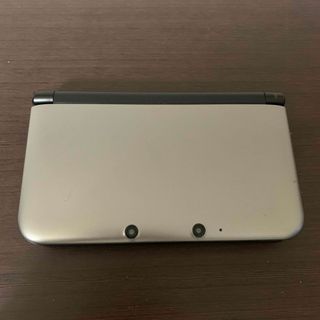 ニンテンドー3DS(ニンテンドー3DS)のNintendo 3DS LL シルバー×ブラック(携帯用ゲーム機本体)