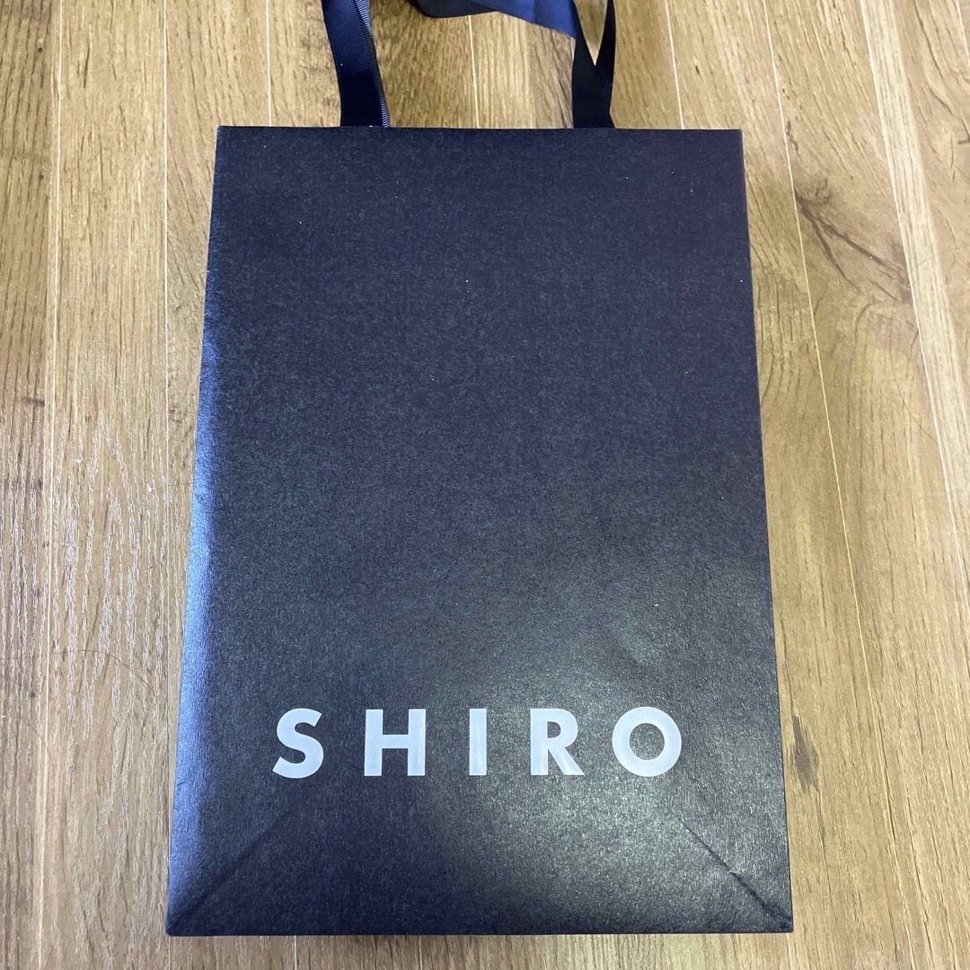 shiro(シロ)のSHIRO 箱のみ ショップ袋付 レディースのバッグ(ショップ袋)の商品写真