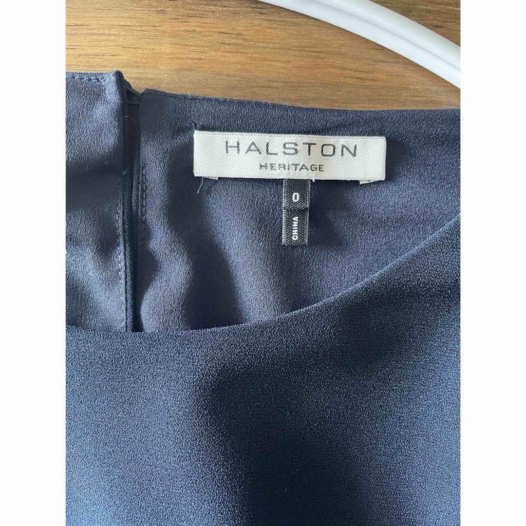 theory(セオリー)のお値下げ【新品未使用】HALSTON レイヤードストレッチクレープワンピース レディースのワンピース(ひざ丈ワンピース)の商品写真