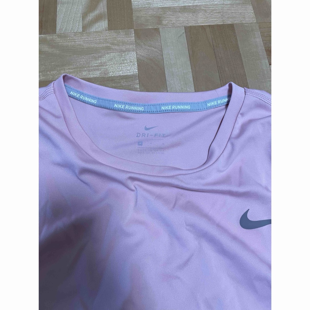 NIKE(ナイキ)のNIKE ランニングTシャツ　Mサイズ　DRIFIT スポーツ/アウトドアのランニング(ウェア)の商品写真