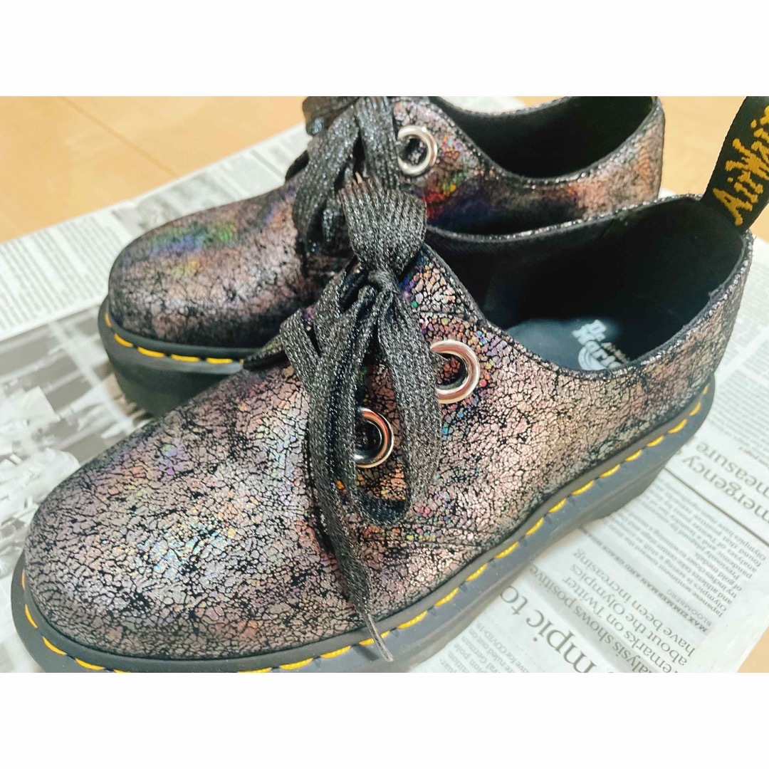 Dr.Martens(ドクターマーチン)のドクターマーチン　シルバーラメ　厚底 レディースの靴/シューズ(ブーツ)の商品写真