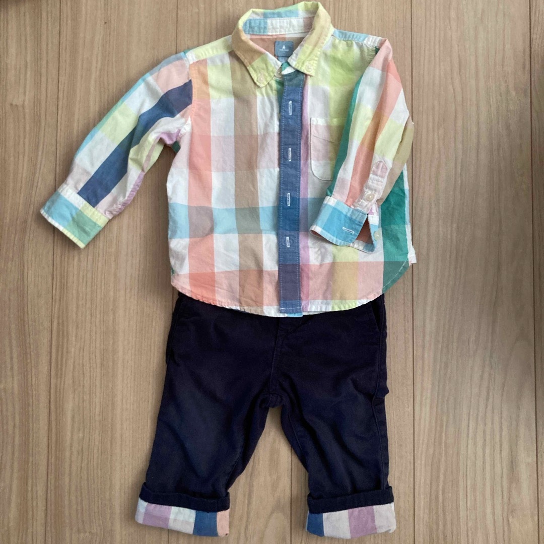 GAP(ギャップ)のGAP 男の子　上下セット キッズ/ベビー/マタニティのベビー服(~85cm)(シャツ/カットソー)の商品写真