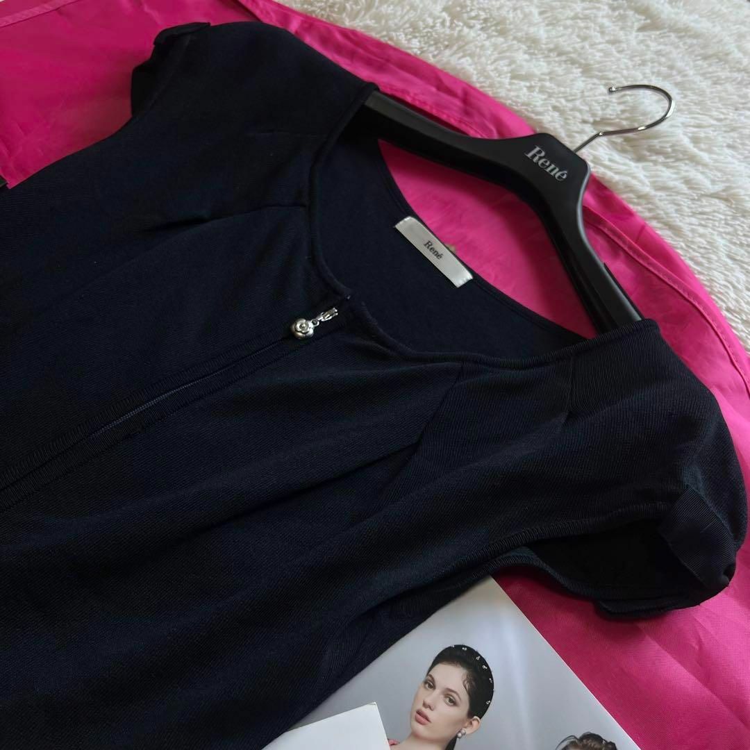 美品】Rene 膝丈コートワンピース ブラック 半袖 リボン 36 フレア 美品】Rene 膝丈コートワンピース ブラック 半袖 リボン 36 フレア