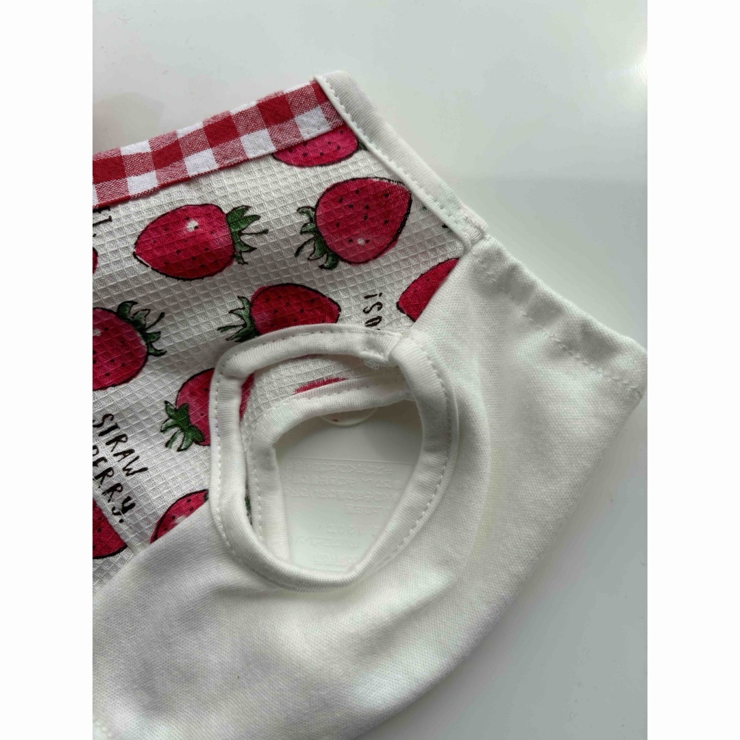 犬服 ハンドメイド イチゴ柄 ハンドメイドのペット(ペット服/アクセサリー)の商品写真