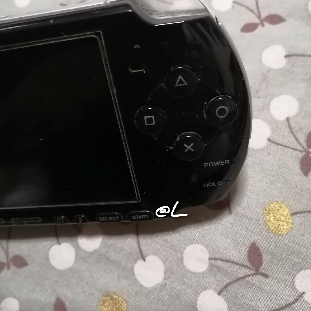 PlayStation Portable(プレイステーションポータブル)のPSP-3000【動作不良】 エンタメ/ホビーのゲームソフト/ゲーム機本体(携帯用ゲーム機本体)の商品写真