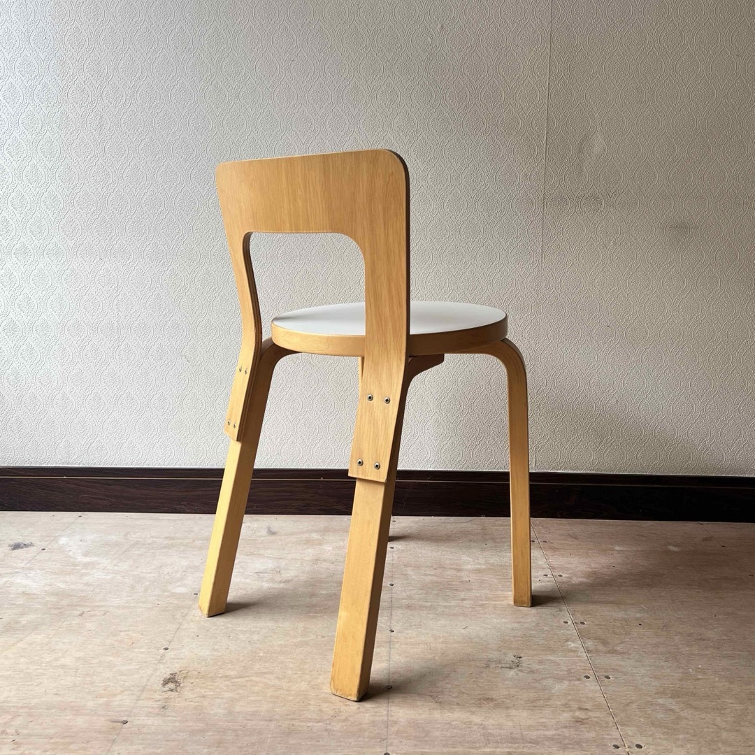 iittala(イッタラ)のartek アルテック　チェア65 ホワイトラミネート インテリア/住まい/日用品の椅子/チェア(ダイニングチェア)の商品写真