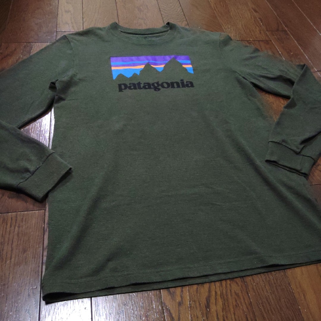 patagonia(パタゴニア)のpatagonia　ロンT　長袖　S　緑 メンズのトップス(Tシャツ/カットソー(七分/長袖))の商品写真