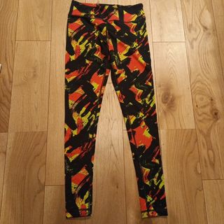 ズンバ(Zumba)のズンバ　正規品　レギンス　S(レギンス/スパッツ)