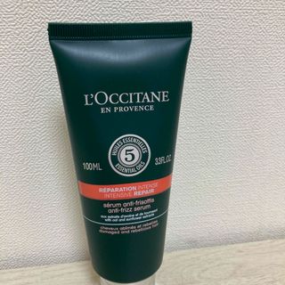 ロクシタン(L'OCCITANE)のLOCCITANE ファイブハーブス リペアリング ヘア ミルクセラム 100m(トリートメント)