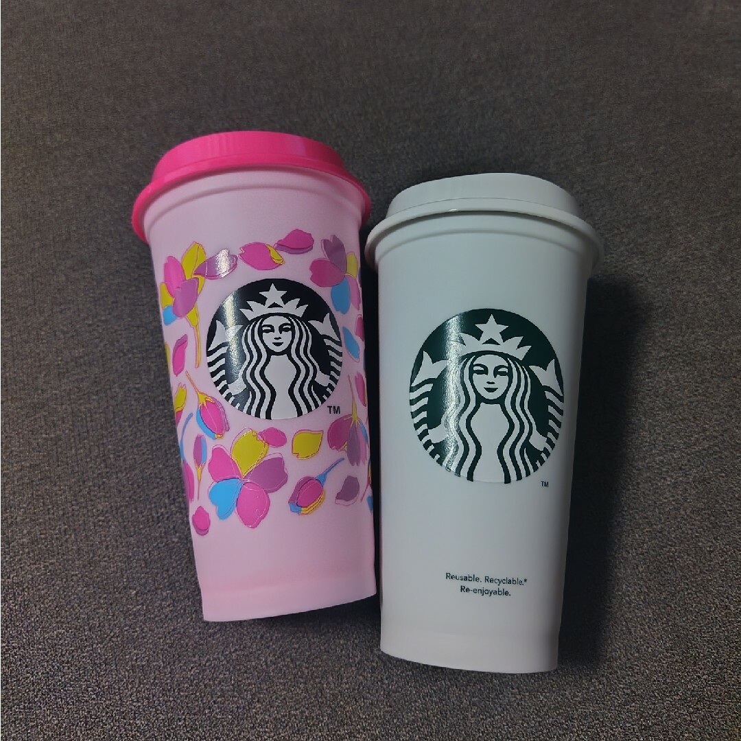 Starbucks Coffee(スターバックスコーヒー)のスターバックス リユーザブルカップ473ml×2種類各1個ずつ インテリア/住まい/日用品のキッチン/食器(グラス/カップ)の商品写真