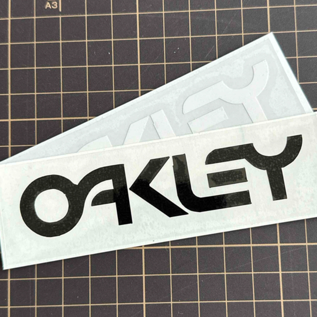 Oakley(オークリー)のOAKLEY  オークリー　ステッカー スポーツ/アウトドアのスノーボード(その他)の商品写真