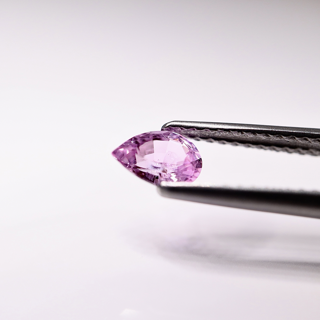 ピンクサファイア ルース 0.484ct サファイア　宝石 ハンドメイドの素材/材料(各種パーツ)の商品写真