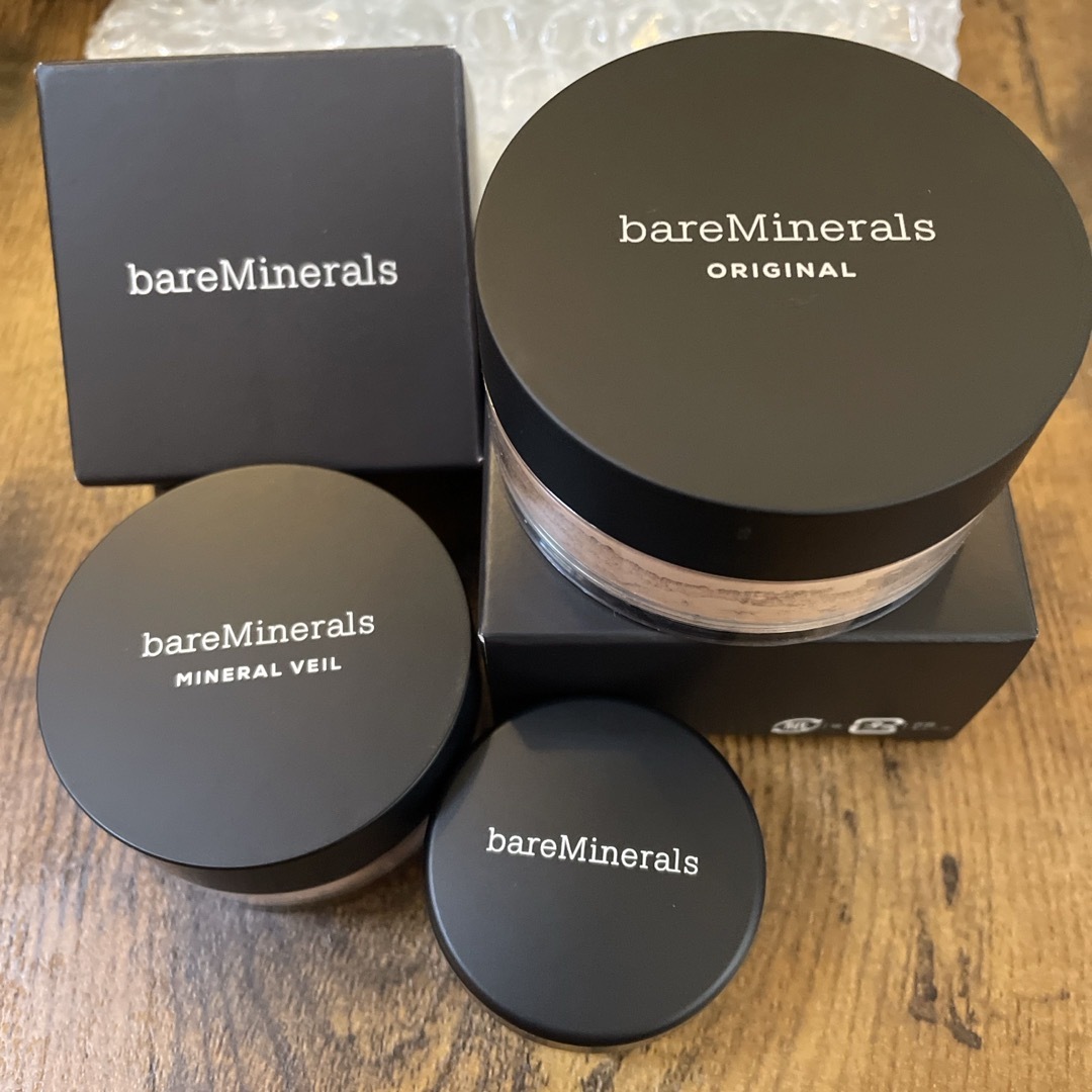 bareMinerals(ベアミネラル)の【チロル様専用】ベアミネラル  コンシーラーサマービスク単品 コスメ/美容のベースメイク/化粧品(ファンデーション)の商品写真