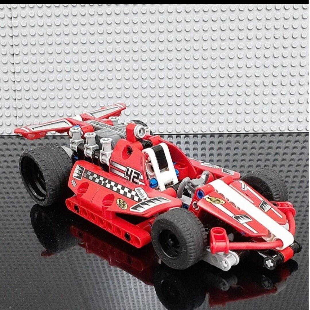 Lego(レゴ)のレゴ テクニック 42011 レーシングカー エンタメ/ホビーのおもちゃ/ぬいぐるみ(模型/プラモデル)の商品写真