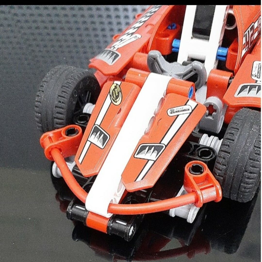Lego(レゴ)のレゴ テクニック 42011 レーシングカー エンタメ/ホビーのおもちゃ/ぬいぐるみ(模型/プラモデル)の商品写真