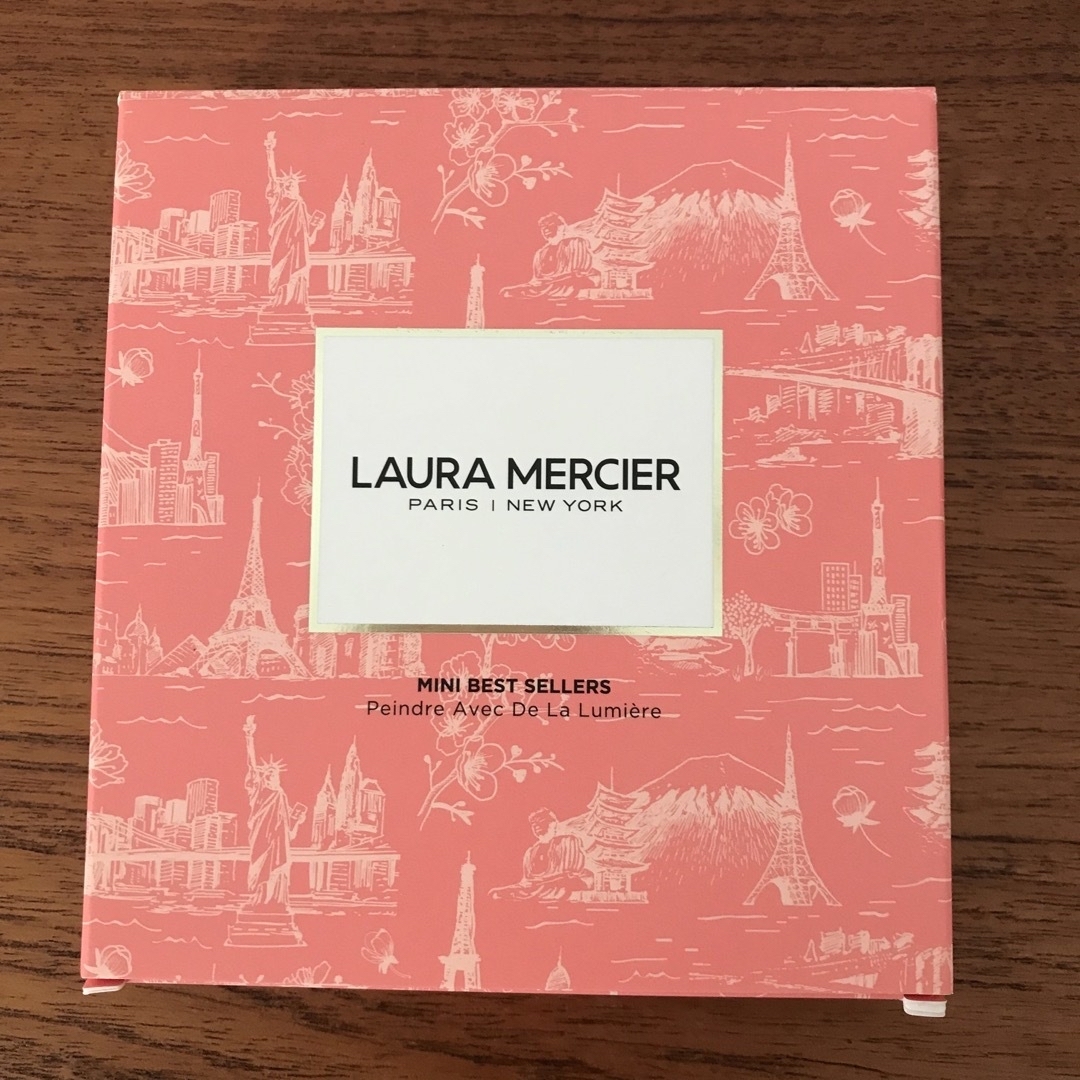 laura mercier(ローラメルシエ)のLAURA MERCIER プティ コレクシオン ベストカラー t コスメ/美容のキット/セット(コフレ/メイクアップセット)の商品写真