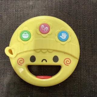 赤ちゃんベビー　ふりふり音や歌が出るおもちゃ(知育玩具)