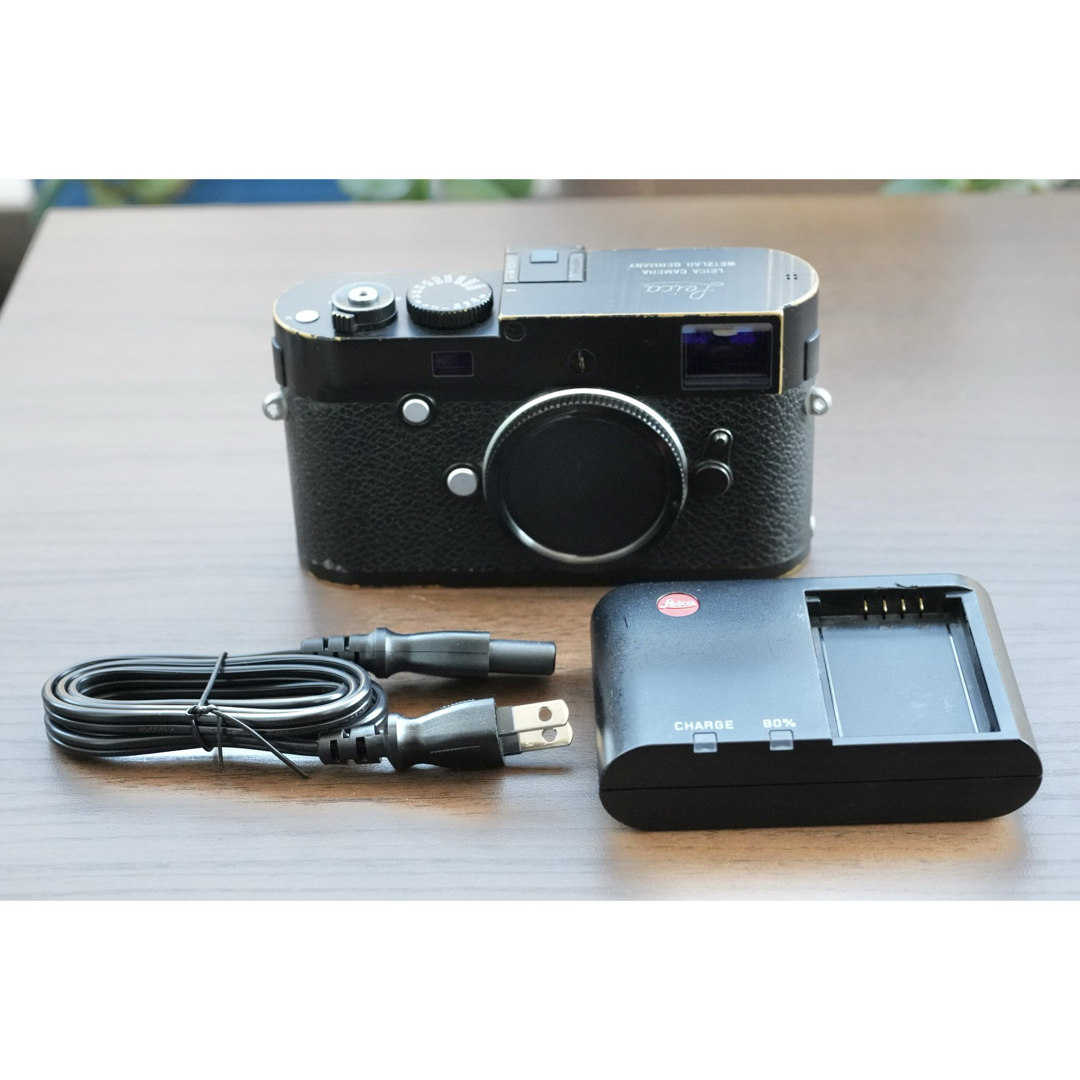 LEICA(ライカ)の完動品 ライカ M-P typ240 ブラックペイントLeica M-P スマホ/家電/カメラのカメラ(デジタル一眼)の商品写真