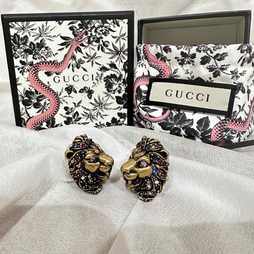 Gucci(グッチ)のGUCCI オールドグッチライオン ラインストーンレインボーゴールドイヤリング レディースのアクセサリー(イヤリング)の商品写真