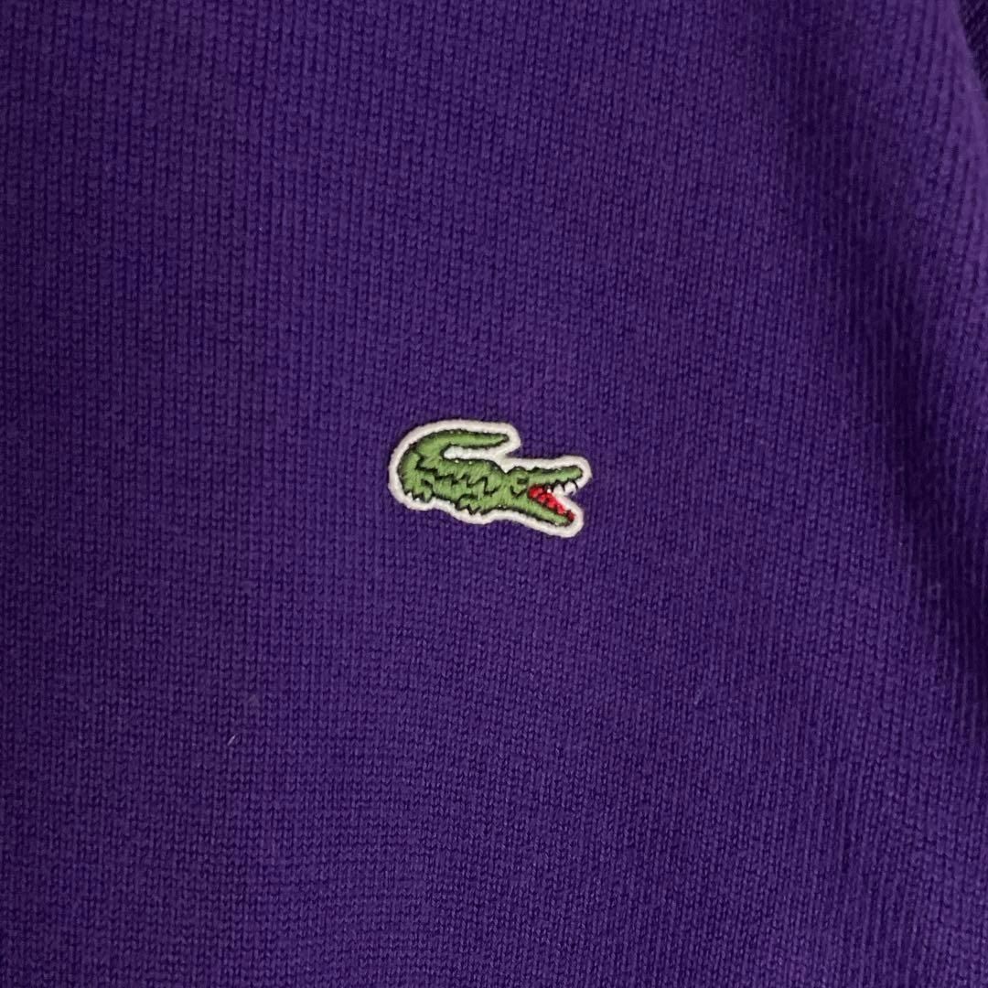 LACOSTE(ラコステ)の【ニット　ラコステ　コットンニット　刺繍　ワンポイント　シンプル　紫　古着】 メンズのトップス(ニット/セーター)の商品写真