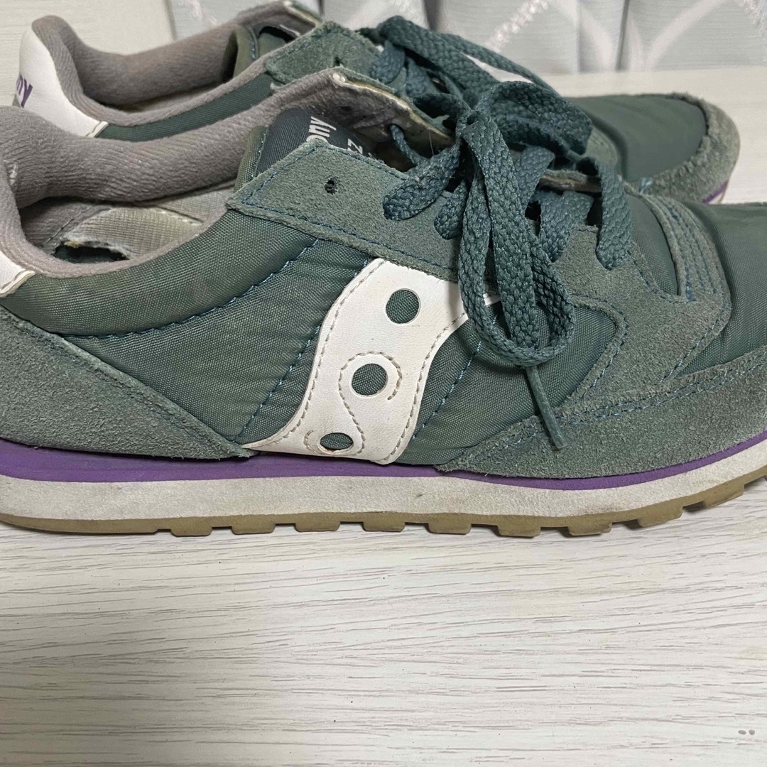 SAUCONY(サッカニー)のSaucony  スニーカー　カーキー色　レディース レディースの靴/シューズ(スニーカー)の商品写真