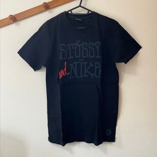 ステューシー(STUSSY)の【美品】ステューシー ナイキ コラボ Tシャツ ブラック M(Tシャツ/カットソー(半袖/袖なし))