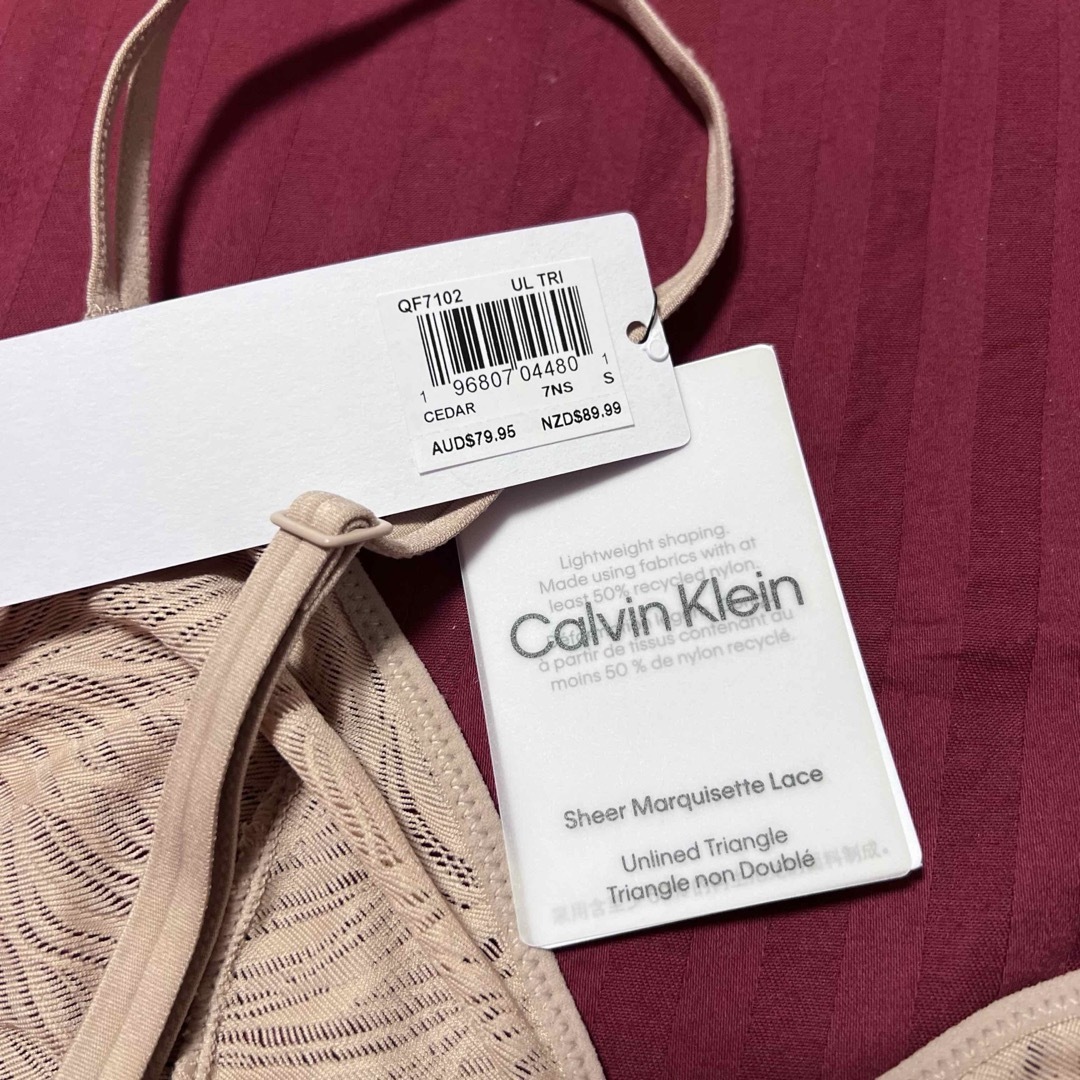 Calvin Klein(カルバンクライン)のカルバンクライン　アンライント　レーストライアングルブラ　スモールサイズ レディースの下着/アンダーウェア(ブラ)の商品写真