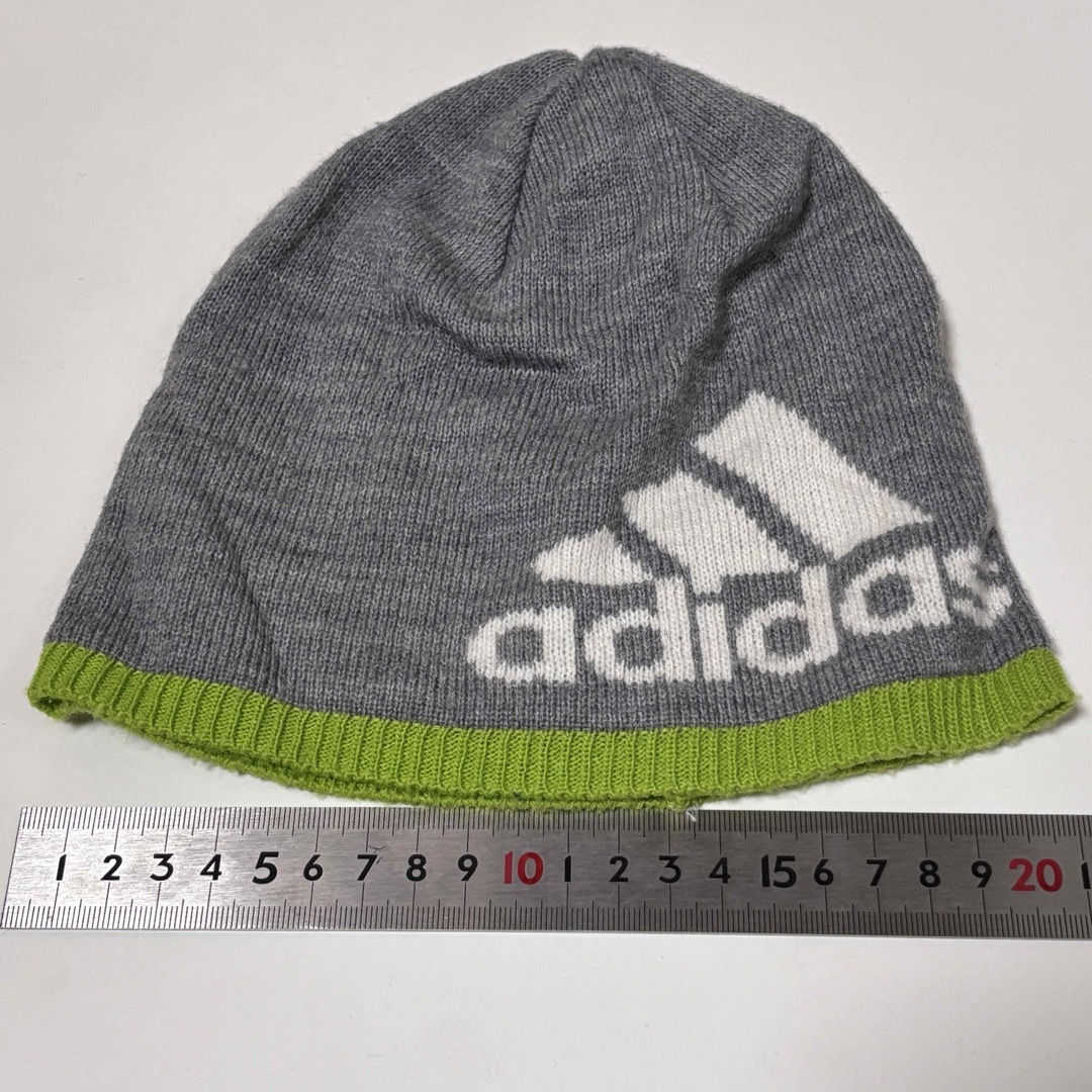 adidas(アディダス)のadidas アディダス ニット帽　ビーニー キャップ　ユニセックス　キッズ レディースの帽子(ニット帽/ビーニー)の商品写真