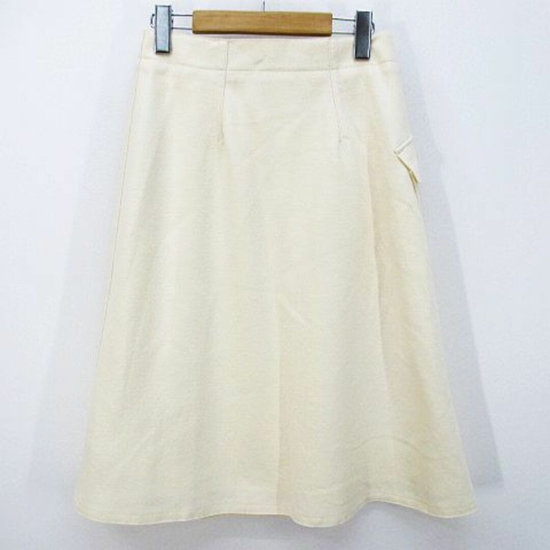 TOMORROWLAND(トゥモローランド)のトゥモローランド 膝丈 フレアスカート スカート 34 アイボリー系 裏地  レディースのスカート(ひざ丈スカート)の商品写真