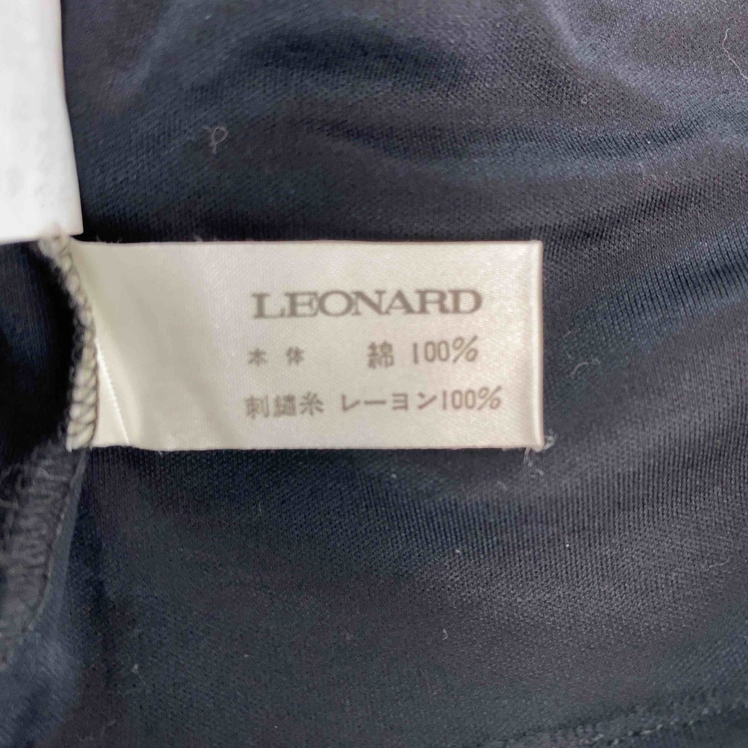 LEONARD(レオナール)のLEONARD レオナール レディース Tシャツ（半袖）刺繍 レディースのトップス(Tシャツ(半袖/袖なし))の商品写真