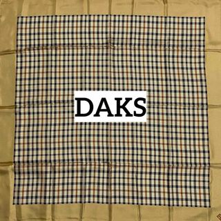 ダックス(DAKS)の美品 ★DAKS★ スカーフ 大判 チェック シルク ベージュ(バンダナ/スカーフ)