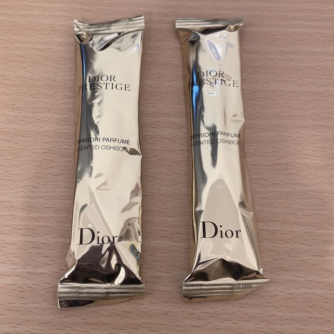 Christian Dior(クリスチャンディオール)のクリスチャンディオール　 プレステージ　おしぼり　2個 コスメ/美容のコスメ/美容 その他(その他)の商品写真