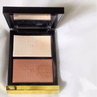 TOM FORD BEAUTY - トムフォード スキンイルミネイティングパウダーデュオ 01 ムードライト