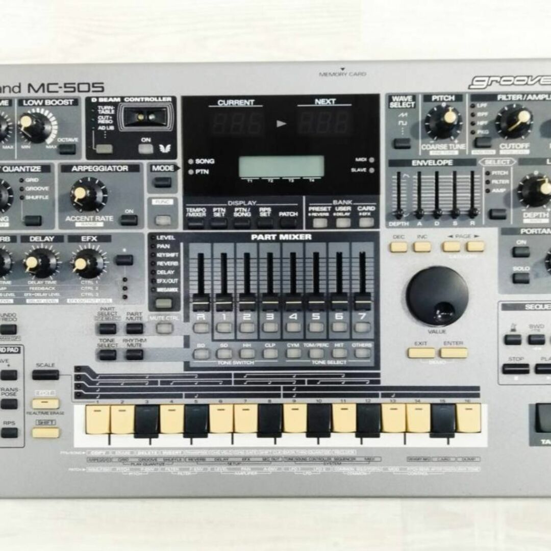 Roland(ローランド)の【良品】ROLAND MC-505 DANCE SEQUENCER ドラムマシン 楽器のDTM/DAW(その他)の商品写真