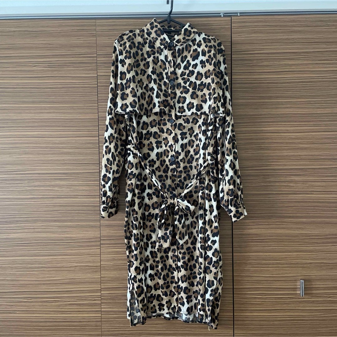 【Kim's Boutique】シャツワンピ　トレンチ風　ヒョウ柄 レディースのワンピース(ひざ丈ワンピース)の商品写真