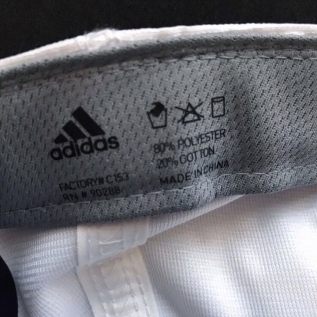 adidas(アディダス)のレア【新品】アディダスキャップ 白 USA drying technology メンズの帽子(キャップ)の商品写真