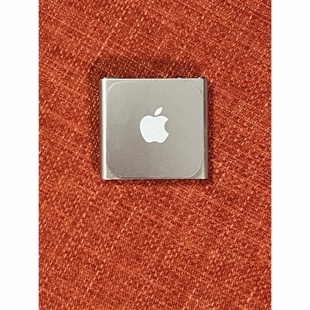 iPod nano(アイポッドナノ)のジャンク　iPod nano第6世代2個セット破損あり スマホ/家電/カメラのオーディオ機器(ポータブルプレーヤー)の商品写真