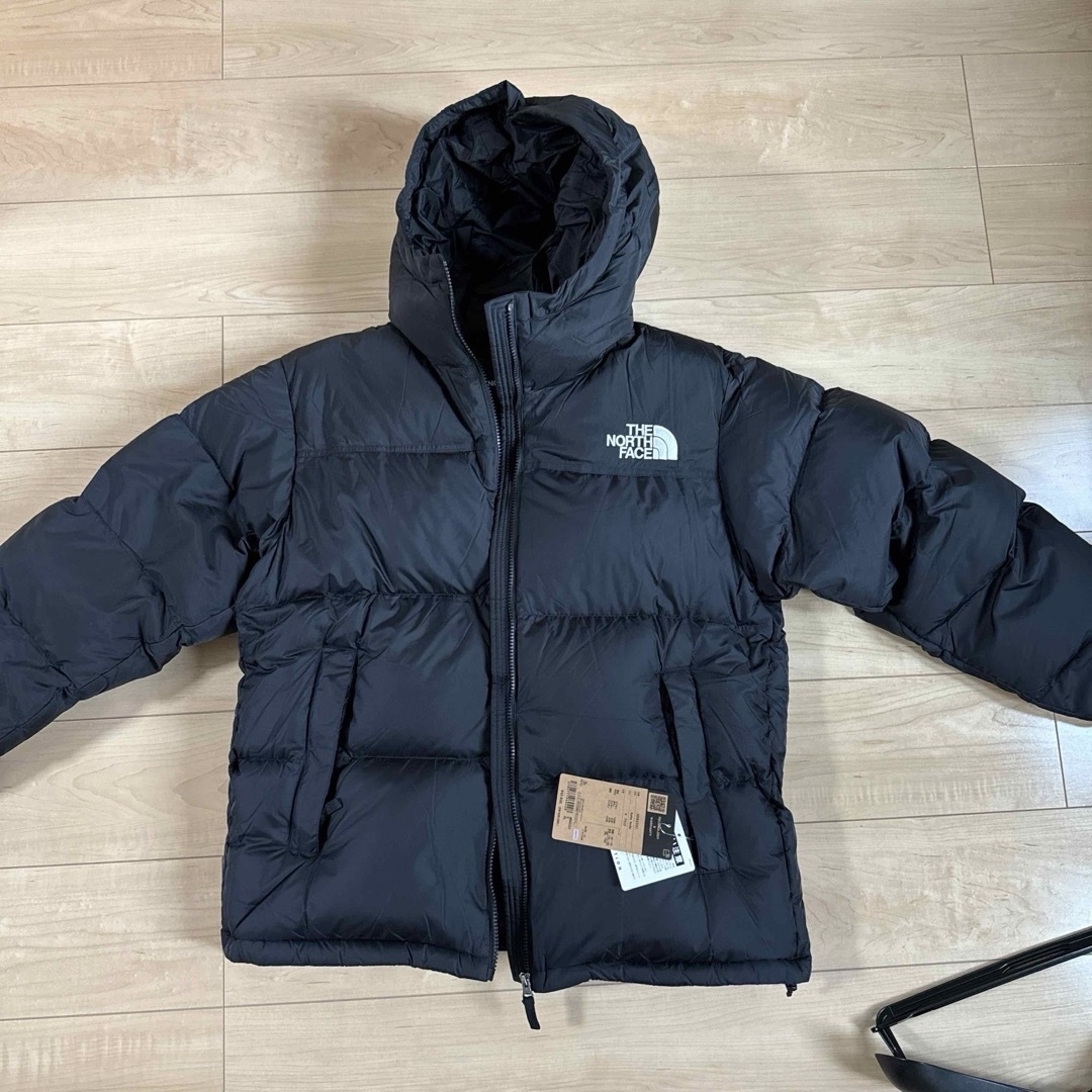 THE NORTH FACE(ザノースフェイス)の新品未使用　ノースフェイス　ヌプシフーディ　XL メンズのジャケット/アウター(ダウンジャケット)の商品写真