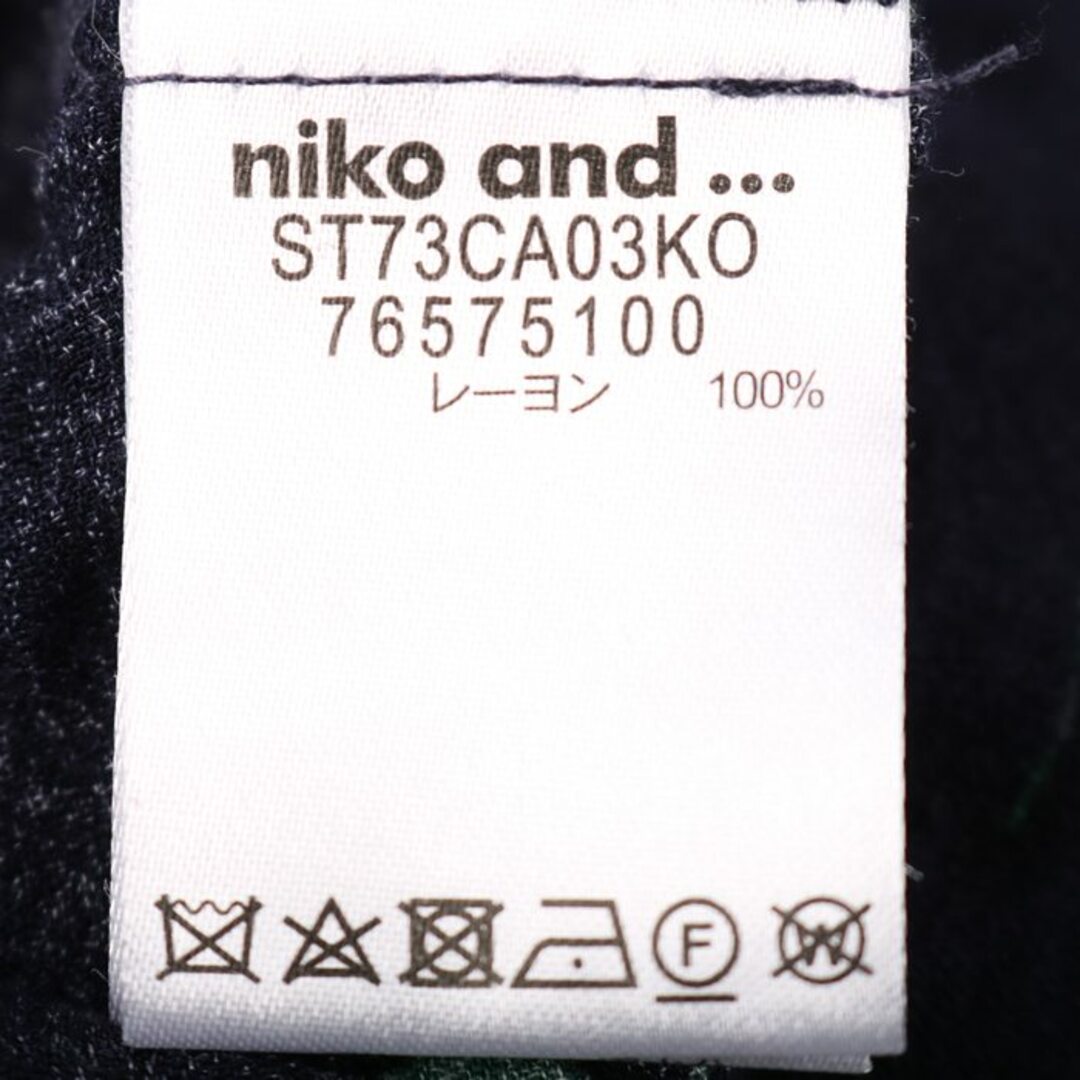 niko and...(ニコアンド)のニコアンド カットソー 半袖シャツ トップス 花柄 フリル Vネック レディース 3サイズ ネイビー niko and... レディースのトップス(カットソー(長袖/七分))の商品写真