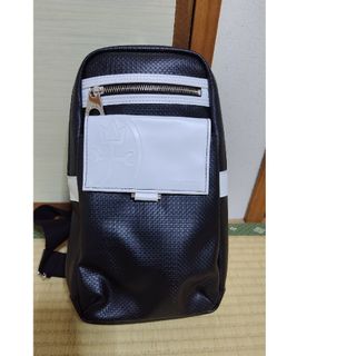 新品　やや訳あり　カステルバジャック　メンズ　ボディバッグ　白×黒