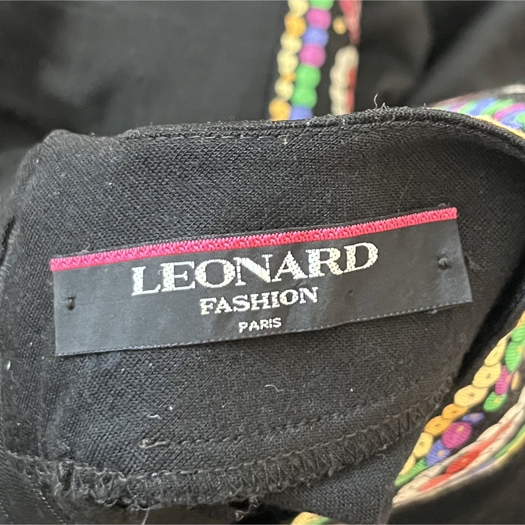 LEONARD(レオナール)のレオナール LEONARD 花柄 シルク混 ロングワンピース ゆったり 黒 L レディースのワンピース(ロングワンピース/マキシワンピース)の商品写真