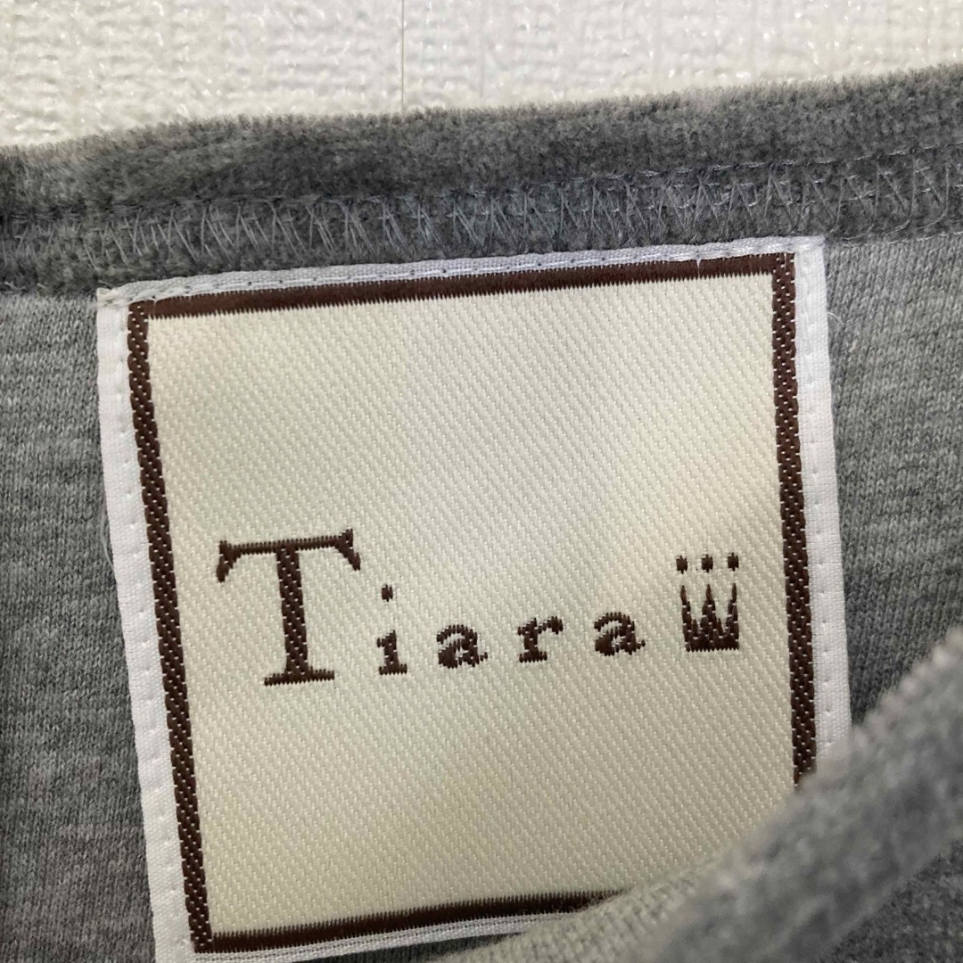 tiara(ティアラ)のTiara　コットンひざ丈ワンピース　ノースリーブ　グレー　裏地付き　3 レディースのワンピース(ひざ丈ワンピース)の商品写真