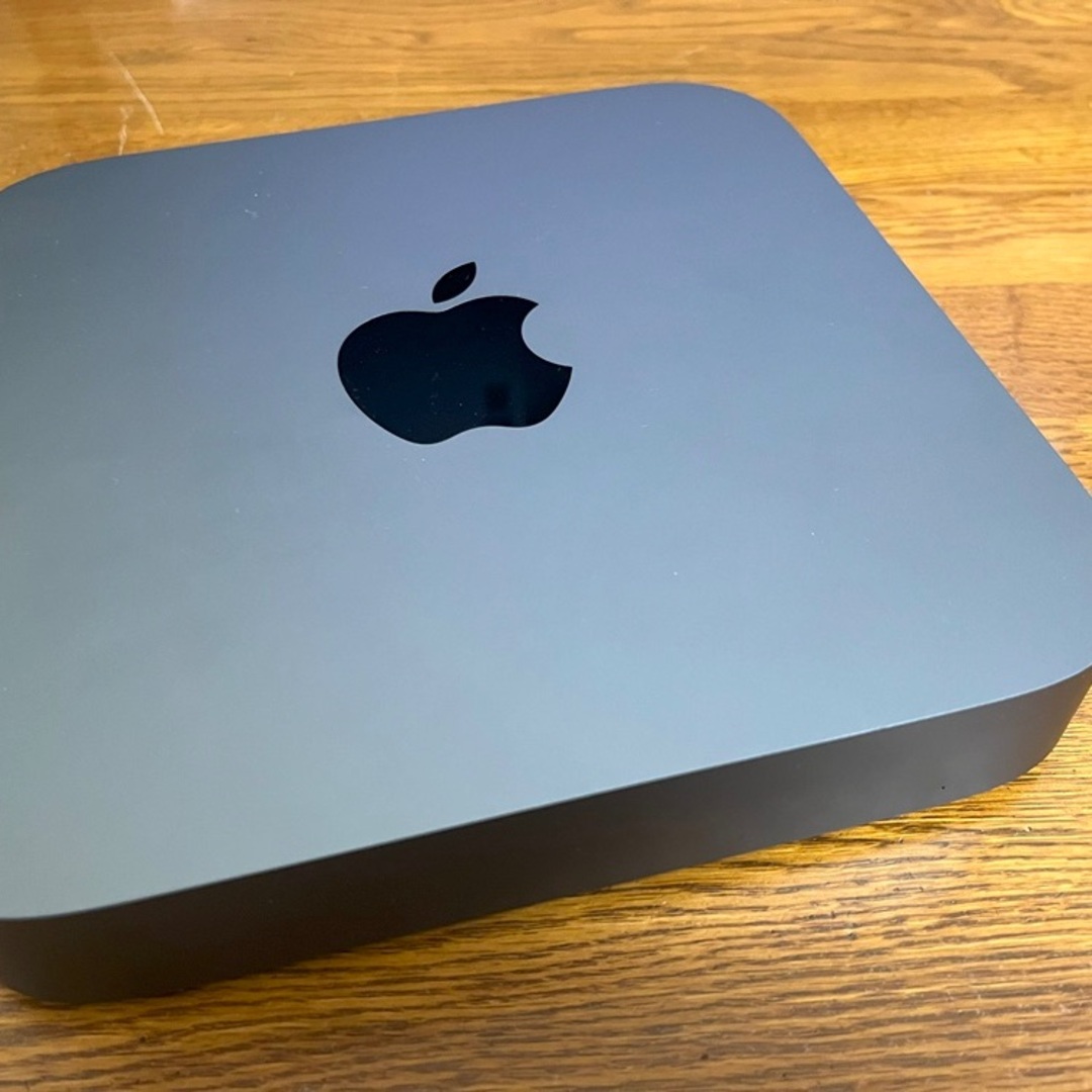 Apple(アップル)のMac mini 2018 スマホ/家電/カメラのPC/タブレット(デスクトップ型PC)の商品写真