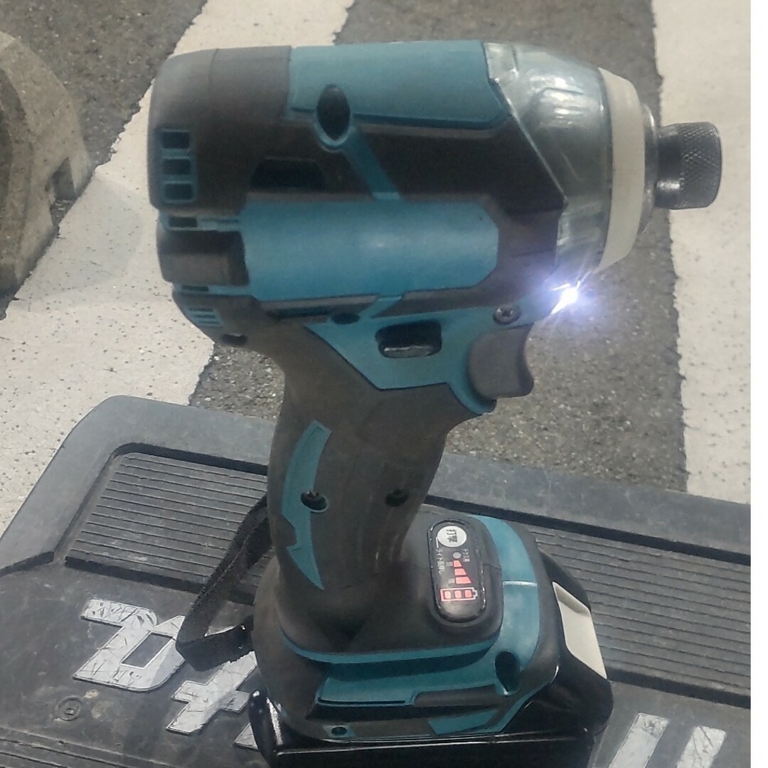 Makita(マキタ)のマキタ　TD148D インパクトドライバー スポーツ/アウトドアの自転車(工具/メンテナンス)の商品写真