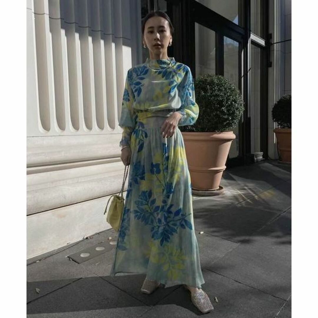 Ameri VINTAGE(アメリヴィンテージ)の美品 AMERI MEDI ROLLER ART CHIFFON DRESS レディースのワンピース(ロングワンピース/マキシワンピース)の商品写真