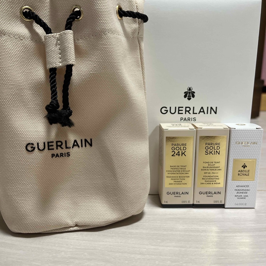 GUERLAIN(ゲラン)のゲラン  パリュールゴールド　アベイユロイヤル　オイル　巾着袋 コスメ/美容のキット/セット(サンプル/トライアルキット)の商品写真