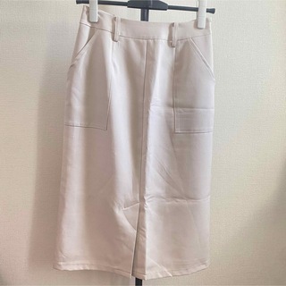 ホワイトタイトスカート(ひざ丈スカート)