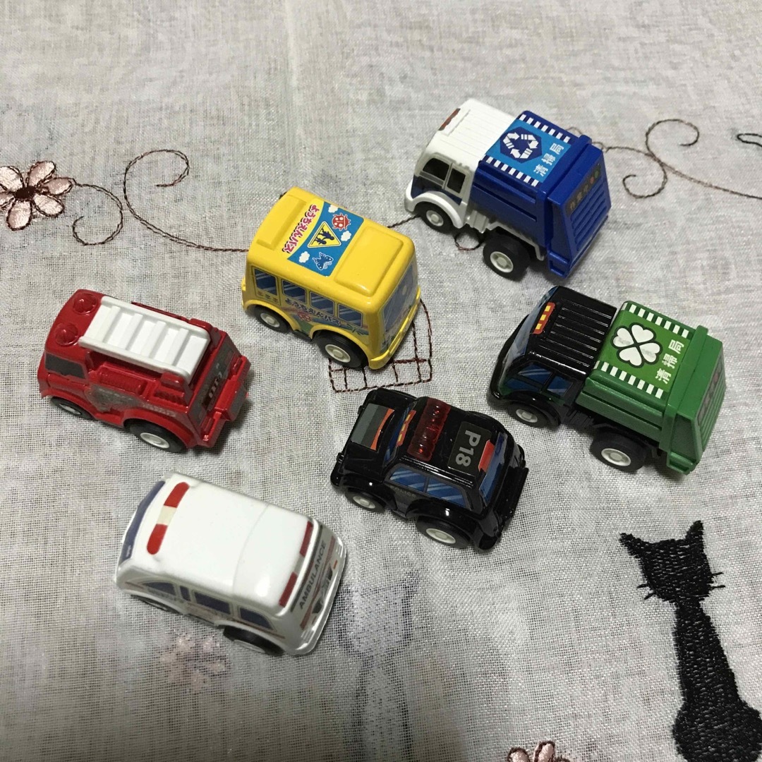 ミニカー  ６台セット エンタメ/ホビーのおもちゃ/ぬいぐるみ(ミニカー)の商品写真