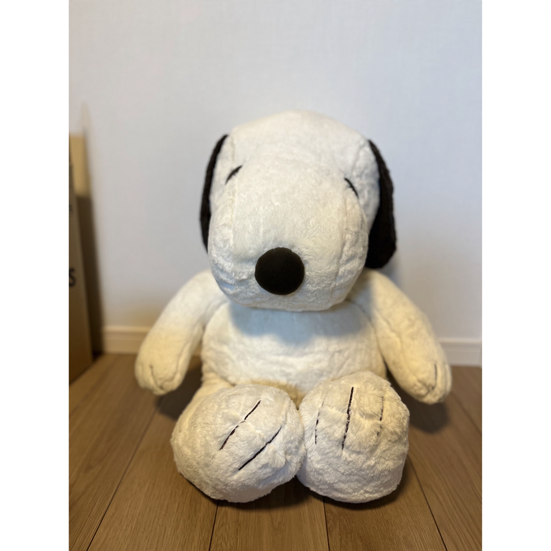 SNOOPY(スヌーピー)の新品未使用 スヌーピー ぬいぐるみ LL モカ HUGHUG エンタメ/ホビーのおもちゃ/ぬいぐるみ(ぬいぐるみ)の商品写真