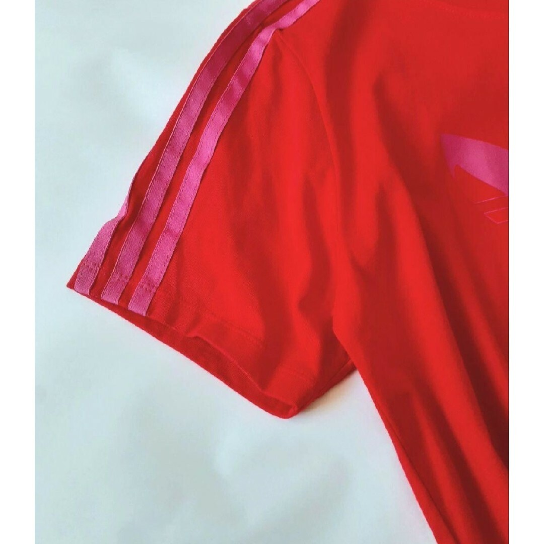 adidas(アディダス)のマリメッコ　アディダス　ロング　Tシャツ　ワンピース　半袖　スポーツ　レッド レディースのトップス(Tシャツ(半袖/袖なし))の商品写真